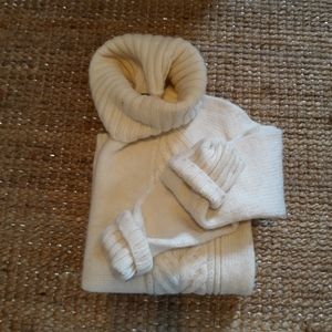 AE Cream Turtleneck Sweater